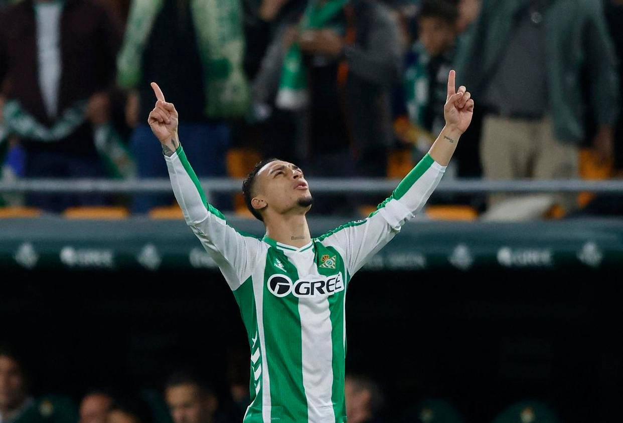 西甲最新积分战报：马竞遭遇两连败掉队 巴萨豪取六连胜领先皇马四分